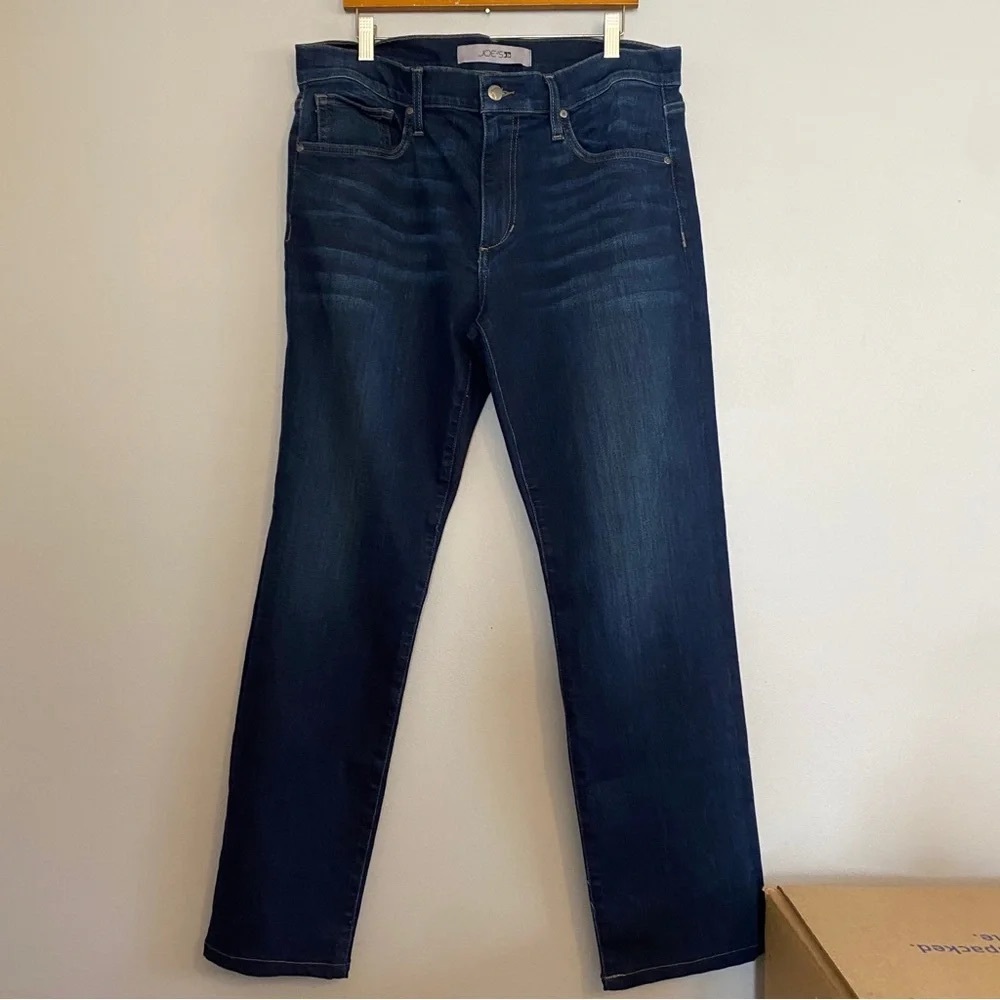 Joe’s Jeans Brixton Straight and Narrow - 34